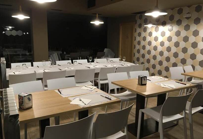 בית מלון כפרי Landaben