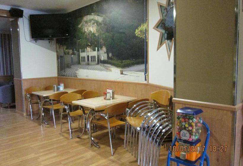 بنسيون Hostal Banderas