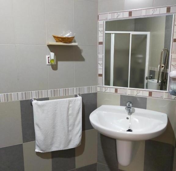 بنسيون Hostal Banderas