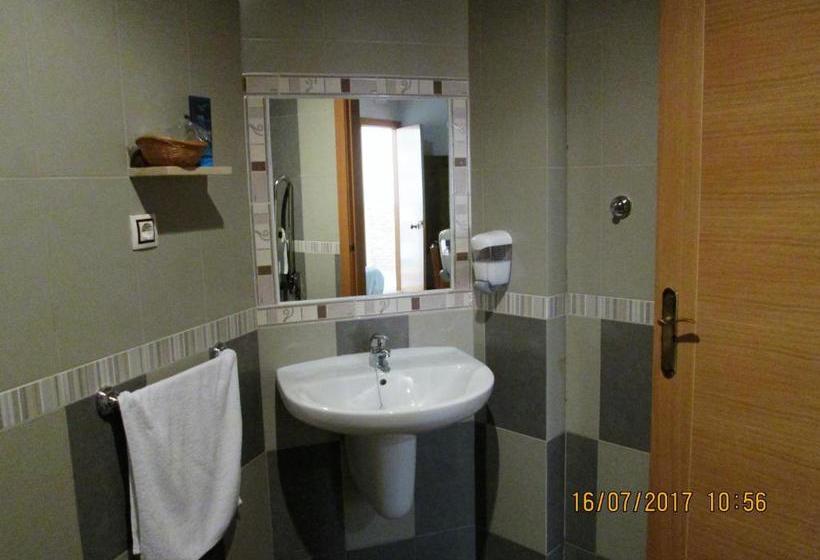 بنسيون Hostal Banderas