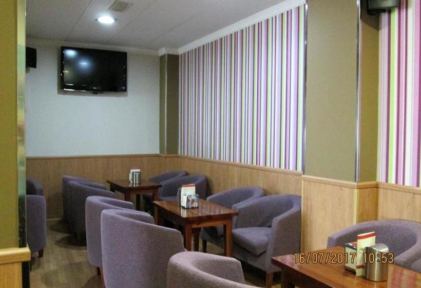بنسيون Hostal Banderas