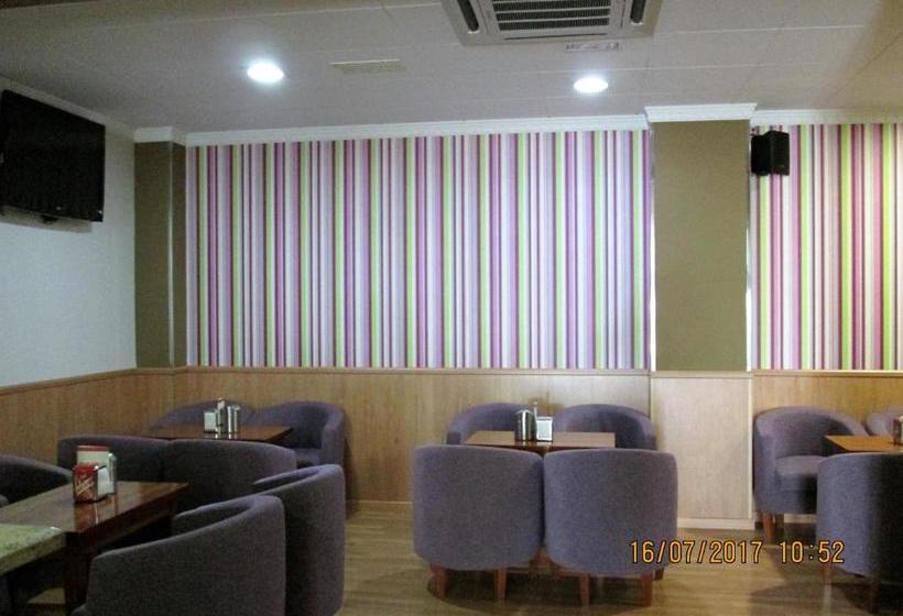 פנסיון Hostal Banderas