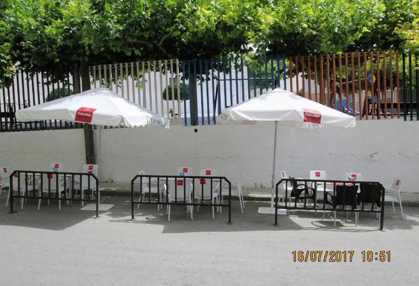 פנסיון Hostal Banderas