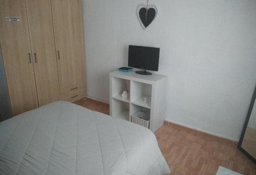 پانسیون Hostal Portucale  Badajoz