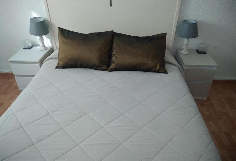 پانسیون Hostal Portucale  Badajoz