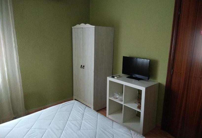 پانسیون Hostal Portucale  Badajoz