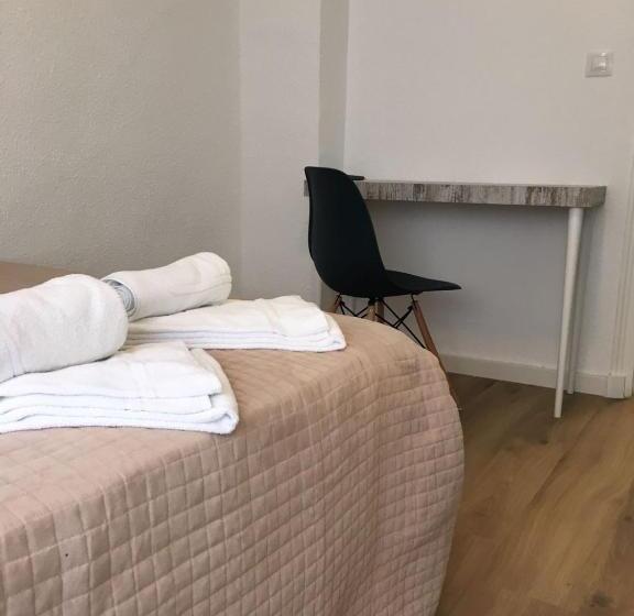 펜션 Roomconcept Hostel