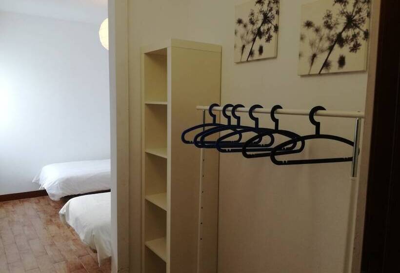 פנסיון Surfhouse Hostel Famara