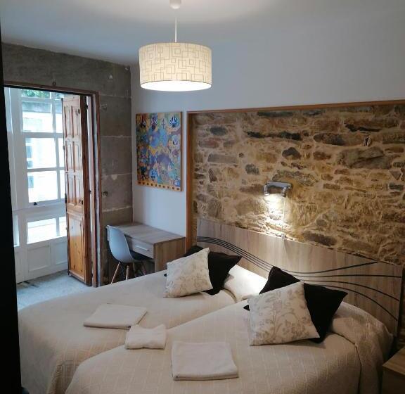 پانسیون Hostal Forest