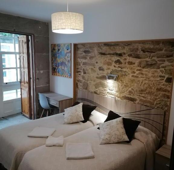 پانسیون Hostal Forest