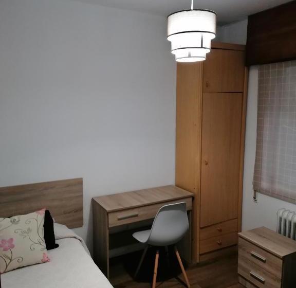 پانسیون Hostal Forest