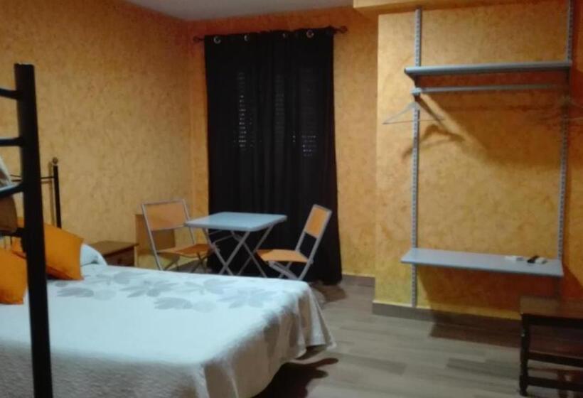 Пансион Hostal La Aldaba