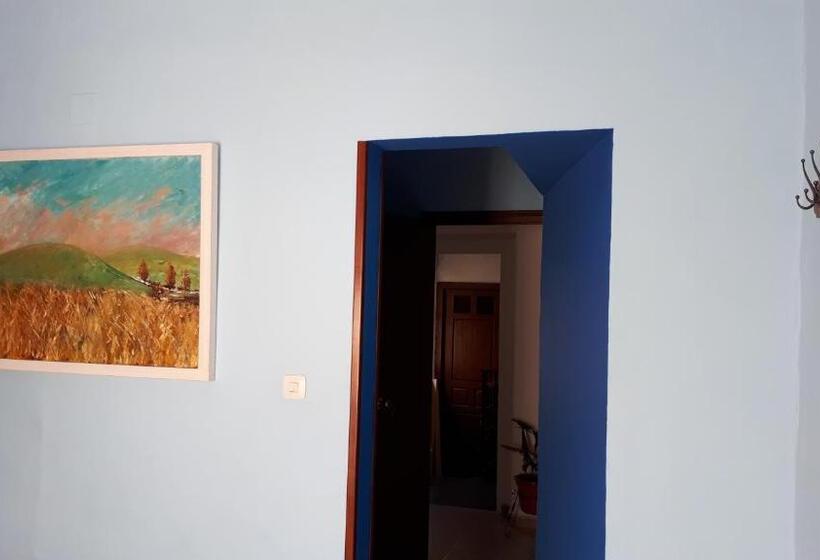 پانسیون Hostal Manolo