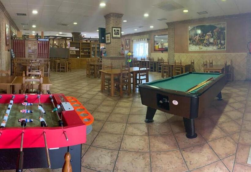 Пансион Hostal Seseña