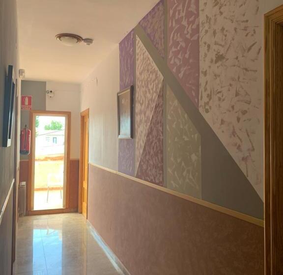 Пансион Hostal Seseña