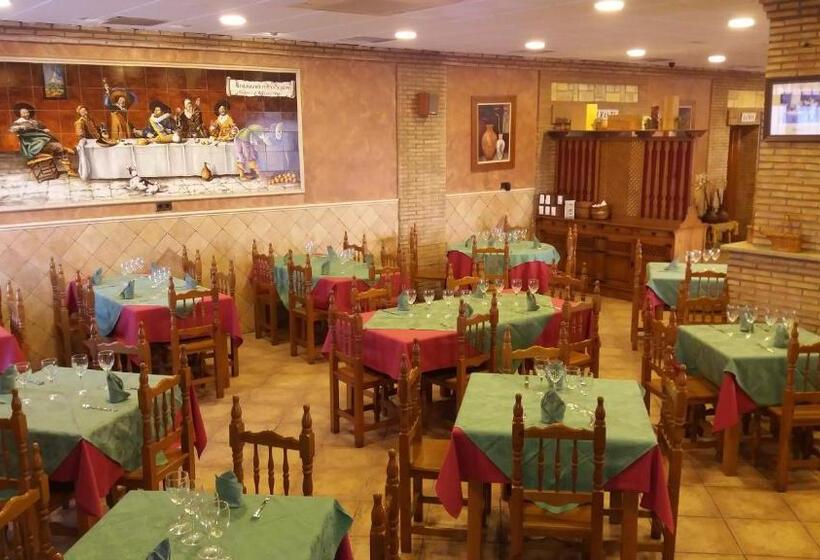 Пансион Hostal Seseña