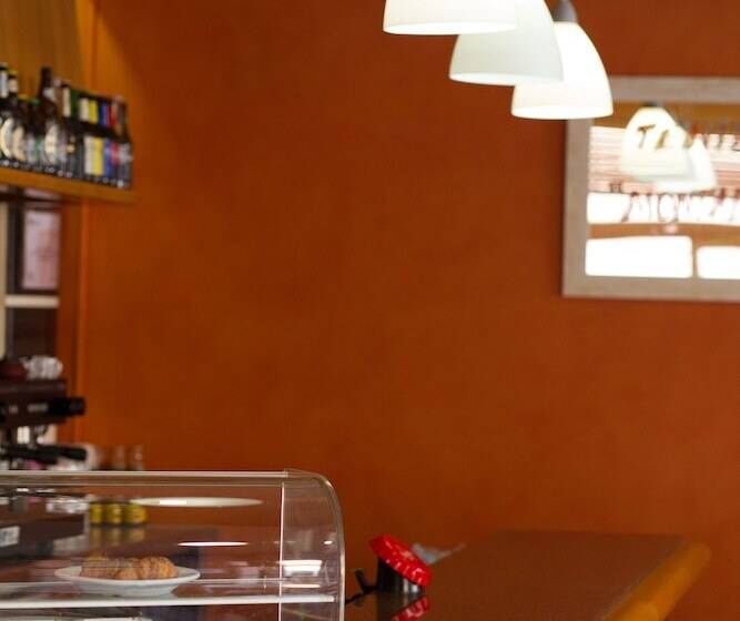 פנסיון La Fonda Llobera