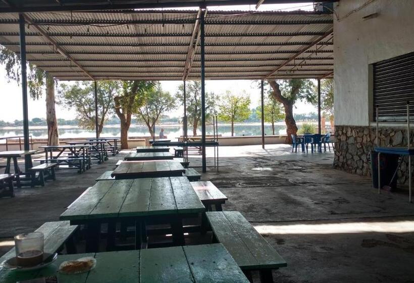 פנסיון Las Banderas