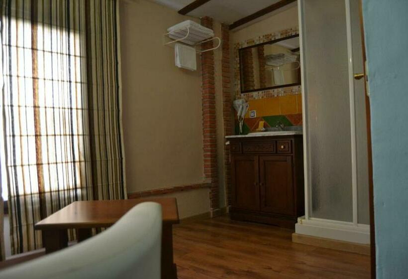 بنسيون Rural El Maño