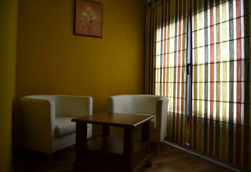 بنسيون Rural El Maño