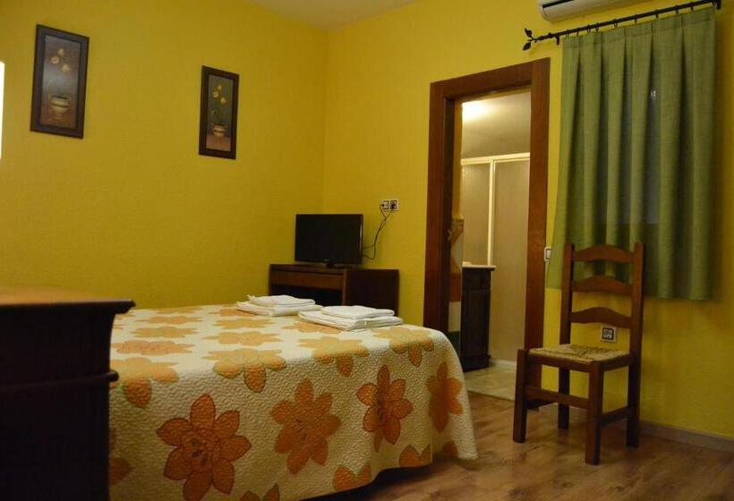 بنسيون Rural El Maño