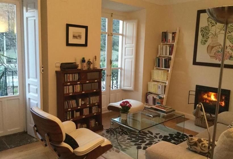 پانسیون Villa Elena