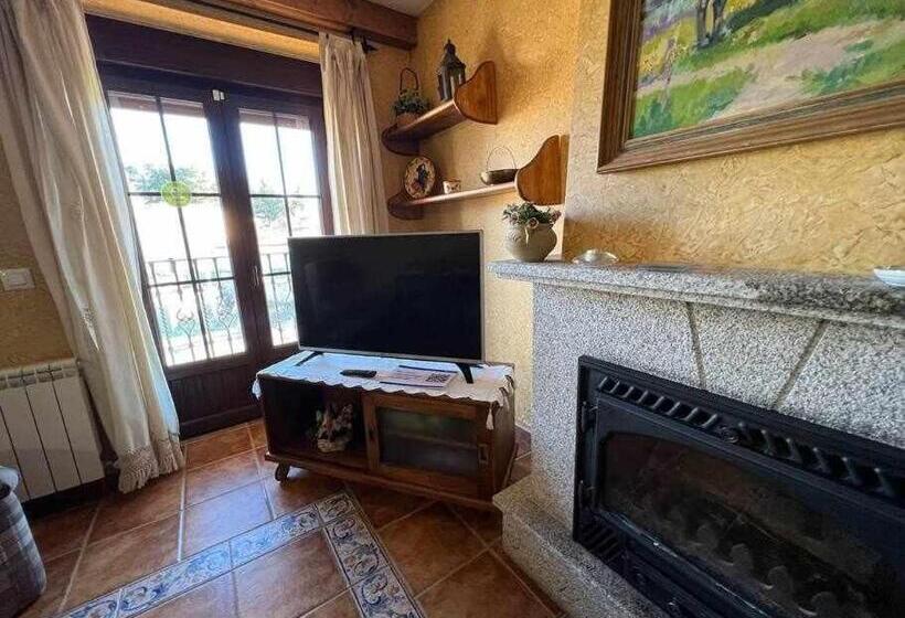 فندق El Sobrao De Gredos