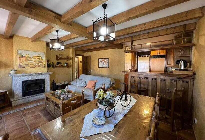 فندق El Sobrao De Gredos