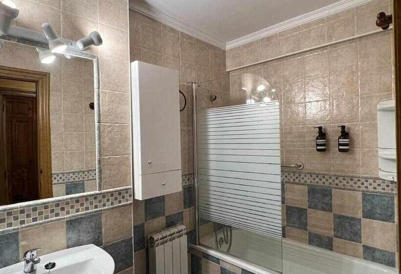 فندق El Sobrao De Gredos