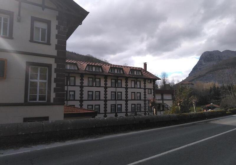 بنسيون Balneario Casa Pallotti