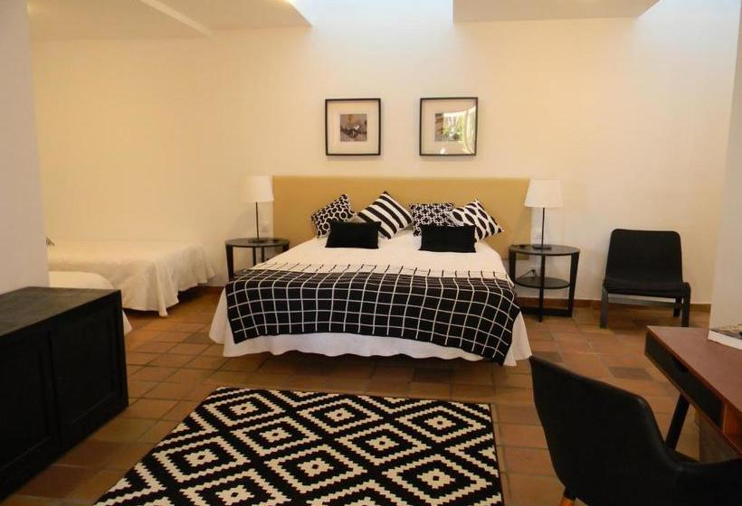 بنسيون Gavina Mar