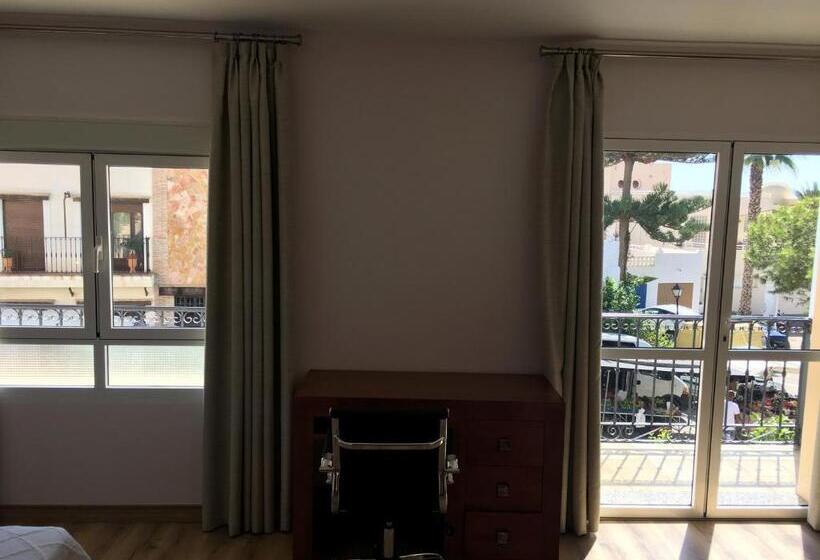 펜션 Hostal Restaurante Playa Azul