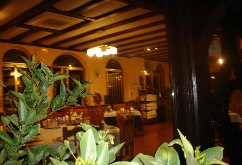 펜션 Hostal Restaurante Playa Azul