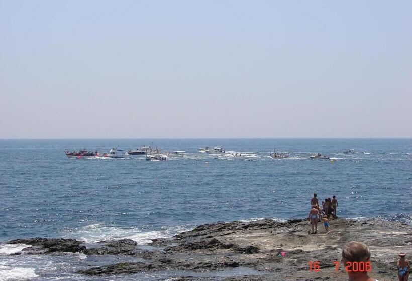 펜션 Hostal Restaurante Playa Azul