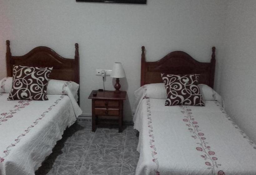 Пансион Hostal Emiros