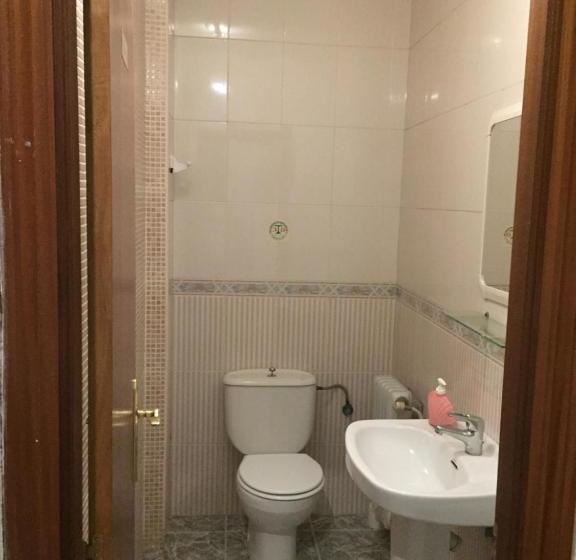 Пансион Hostal Emiros