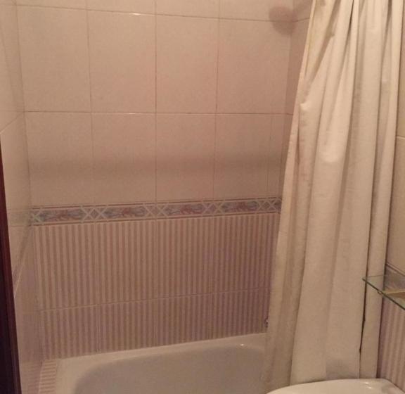 Пансион Hostal Emiros