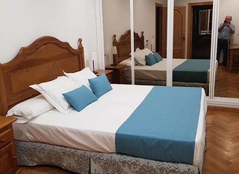 Пансион Hostal La Parada