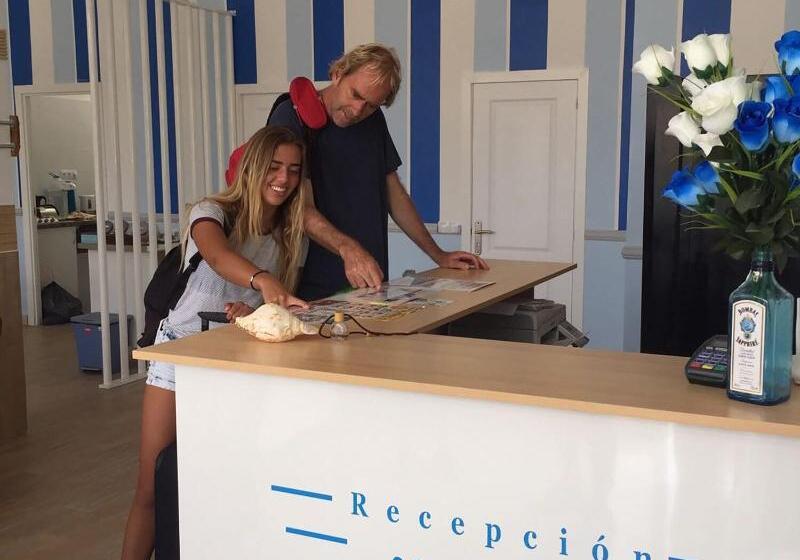 펜션 Hostel Neon Tenerife