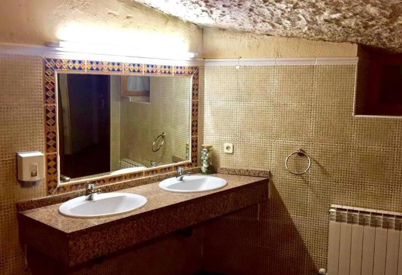 پانسیون Hostal Posada La Panadera