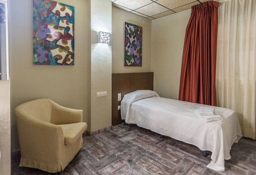 פנסיון Hostal Sant Miquel