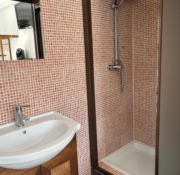 הוסטל Pensión Plaza Del Grano