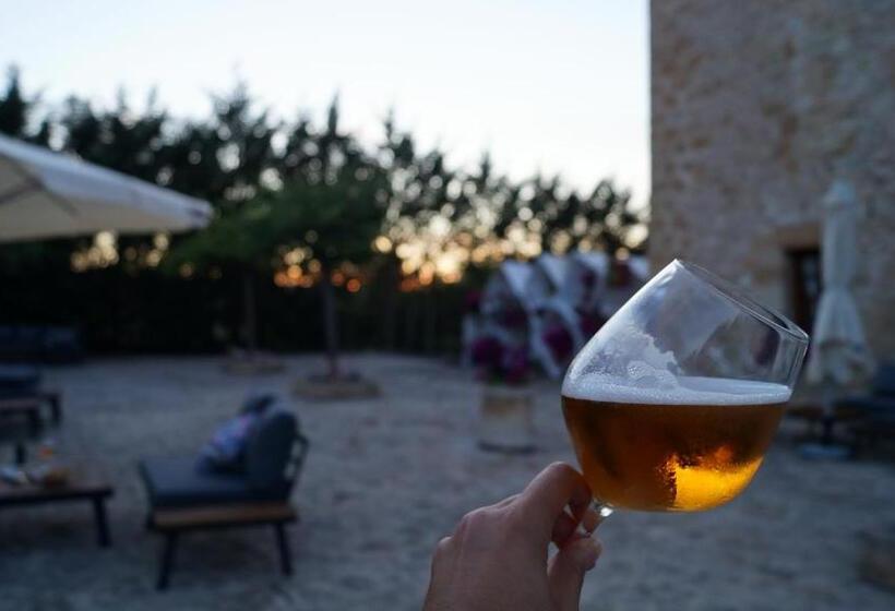 فندق صغير Posada Torre Palacio La Taxuela