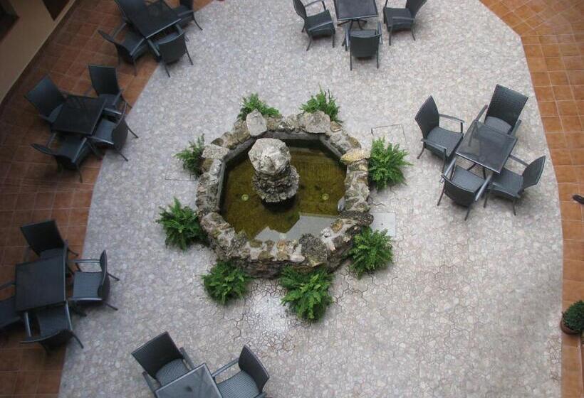 Apartahotel La Corrala