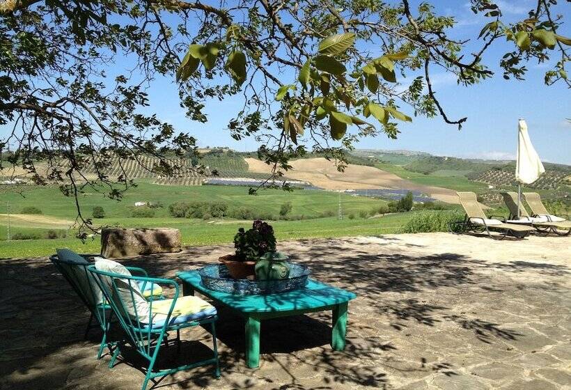 تختخواب و صبحانه Finca Naranja