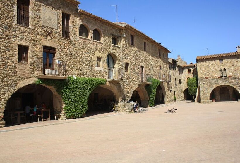 بنسيون Cal Nou 9   Adults Only