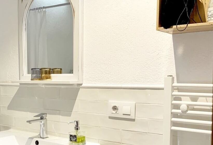 پانسیون Cal Nou 9   Adults Only