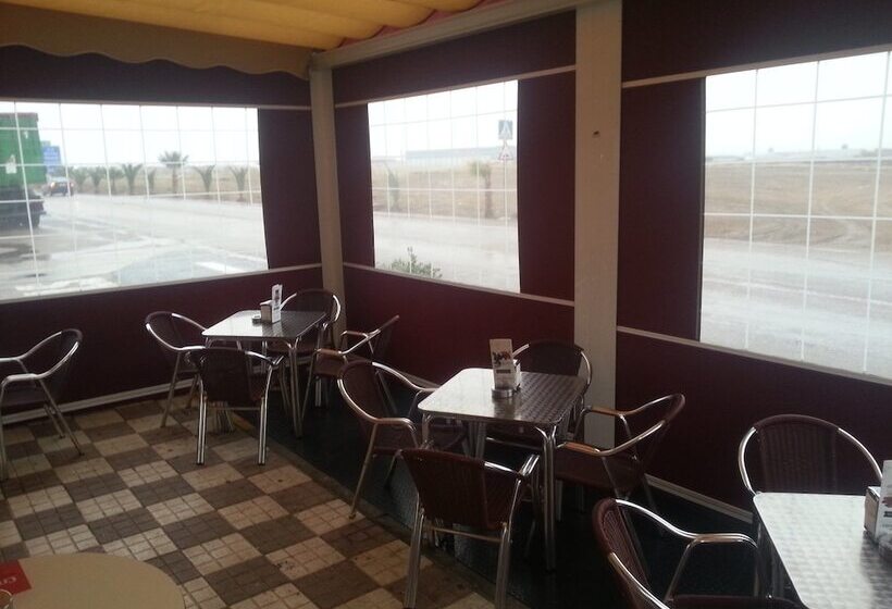 ペンション Hostal Balcón De Extremadura