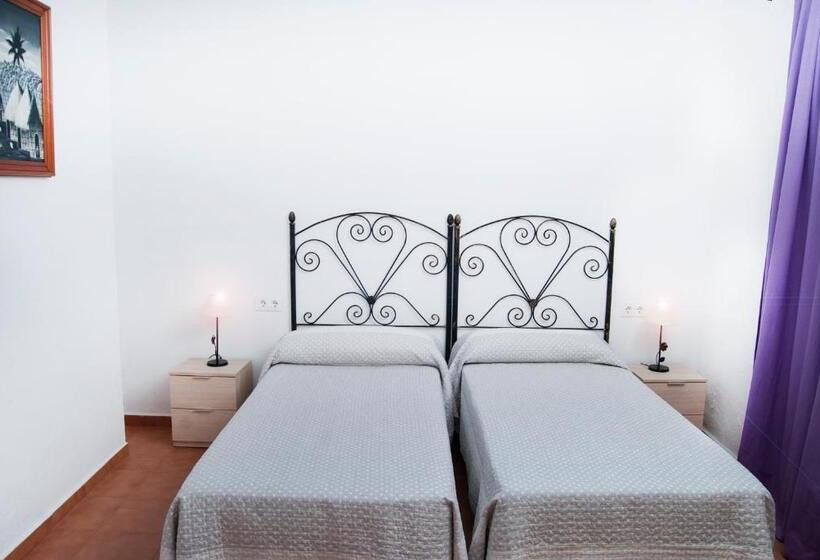 ペンション Hostal Batato