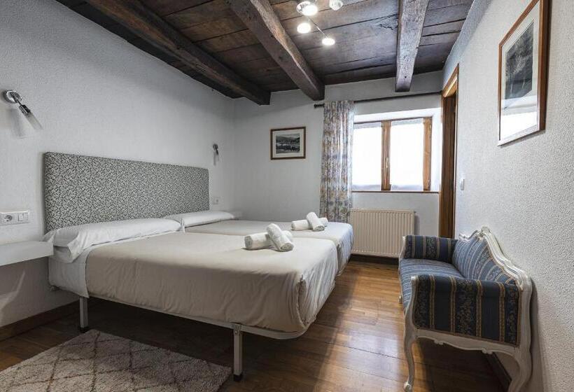 پانسیون Hostal Etxeberri